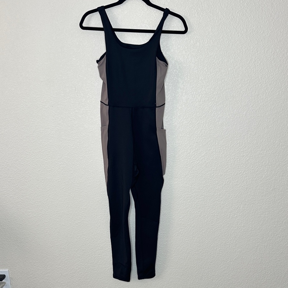 Elegant Two-Tone Jumpsuit Athletic